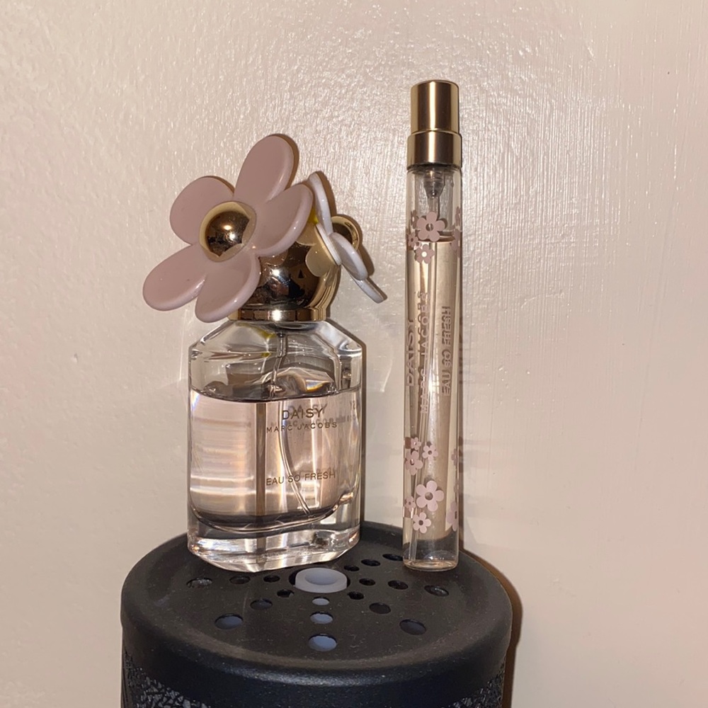Marc Jacobs Daisy: Eau so Fresh 1.0oz + 0.3oz pen spray